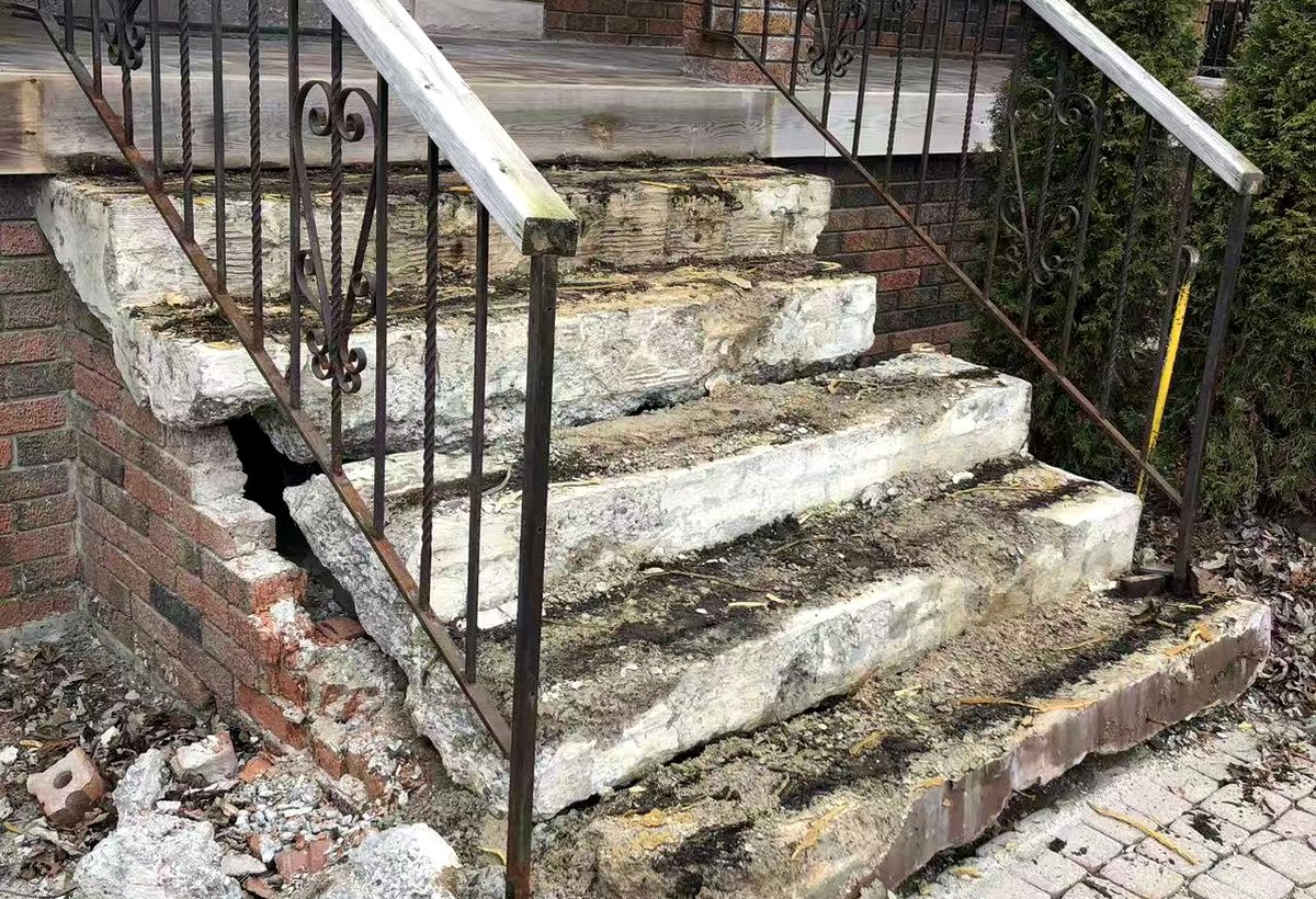 Stouffville concrete step restoration - before