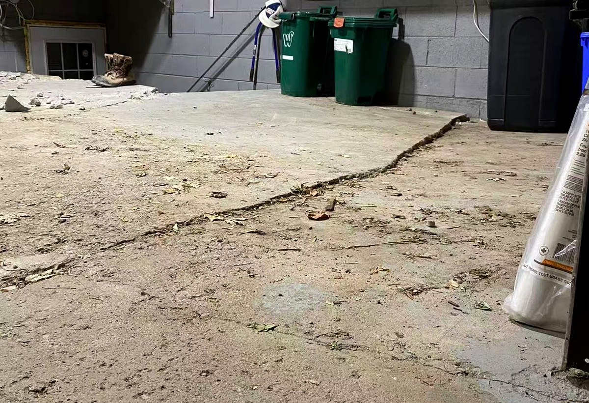 Stouffville garage floor resurfacing - before