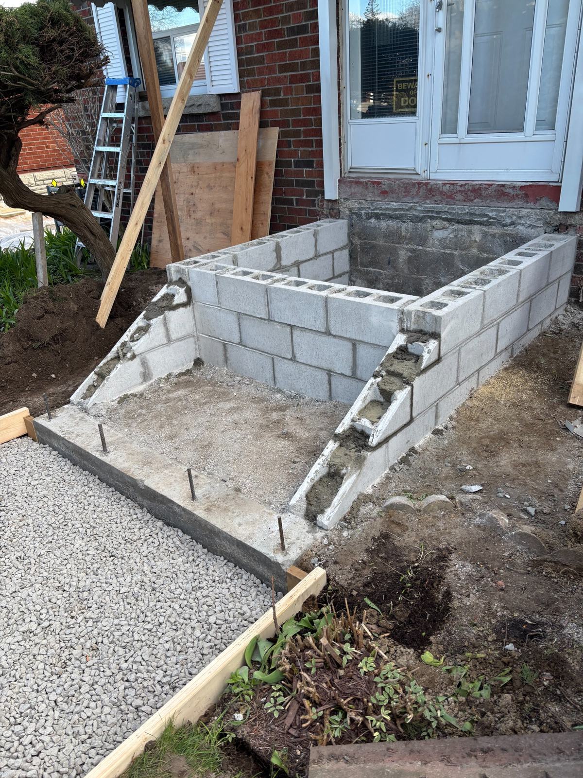Block base and walkway side angle