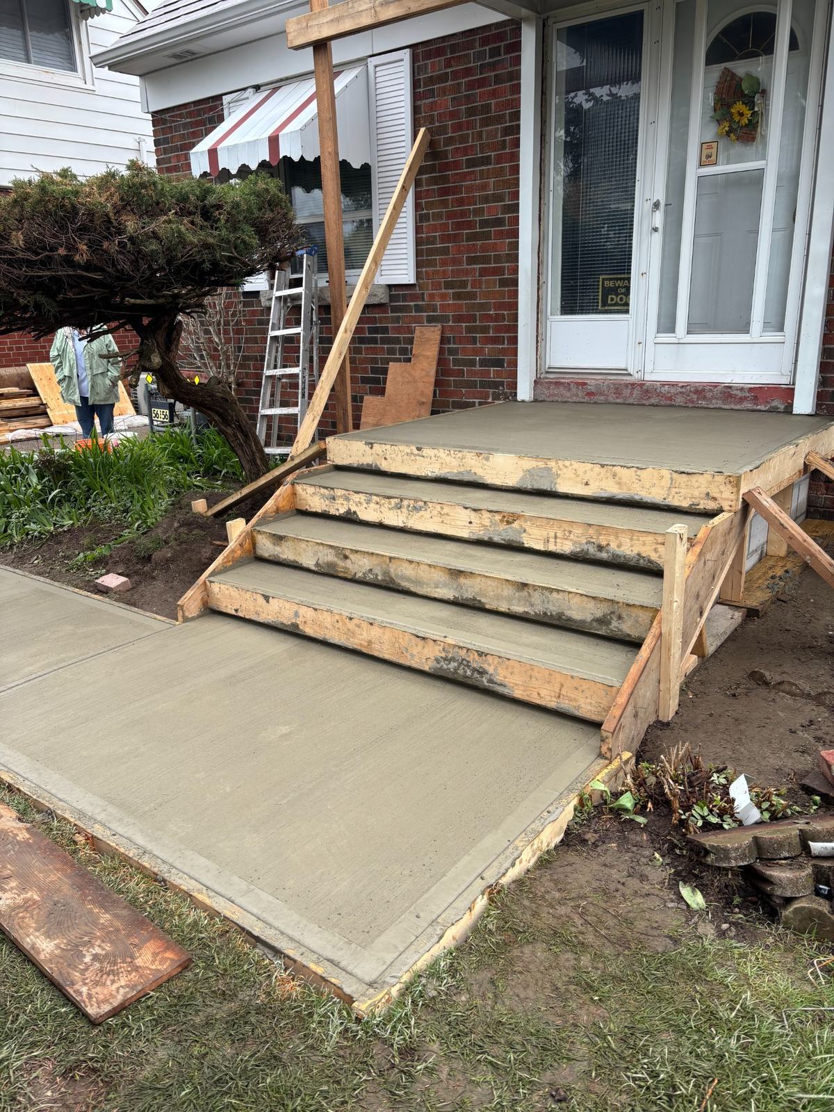 Scarborough concrete project - Concrete steps and walkway after pour